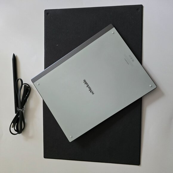 Remarkable 2 Paper Tablet And Book Folio Essentials Bundle - Picture 14 of 16